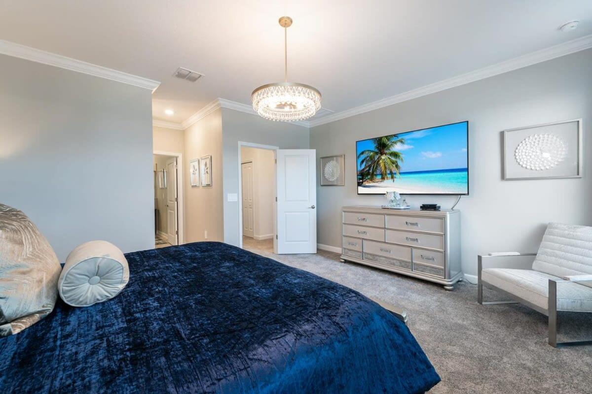 New Beautiful 7 Bedroom W Pool Games Theme Villa *