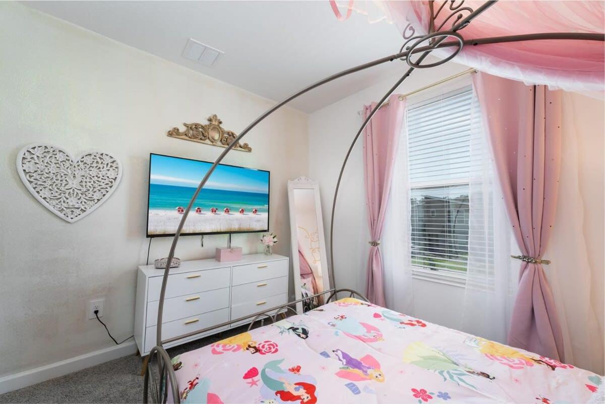New Beautiful 7 Bedroom W Pool Games Theme Kissimmee